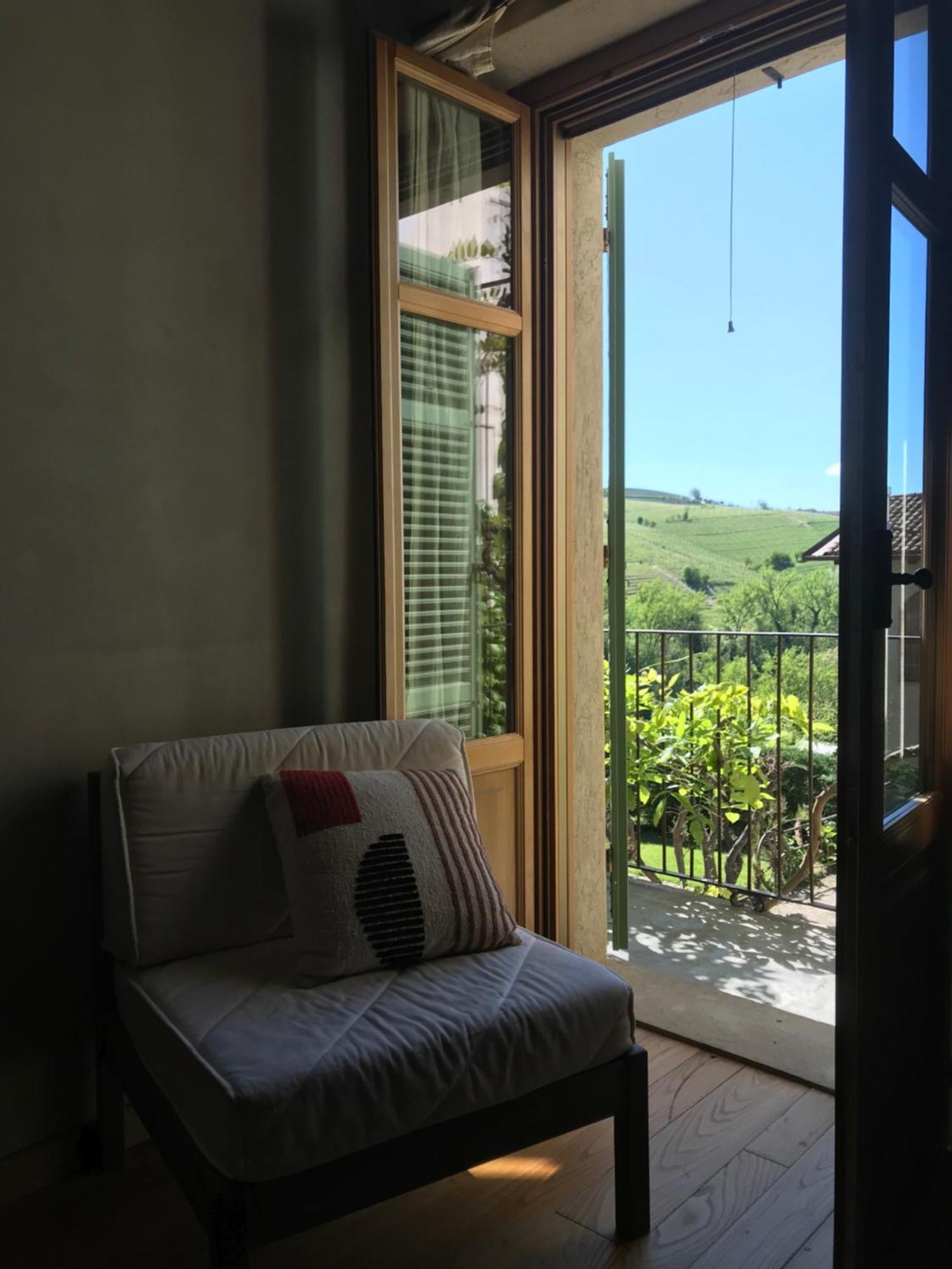 B&B Acaso Серралунґа-д'Альба Номер фото